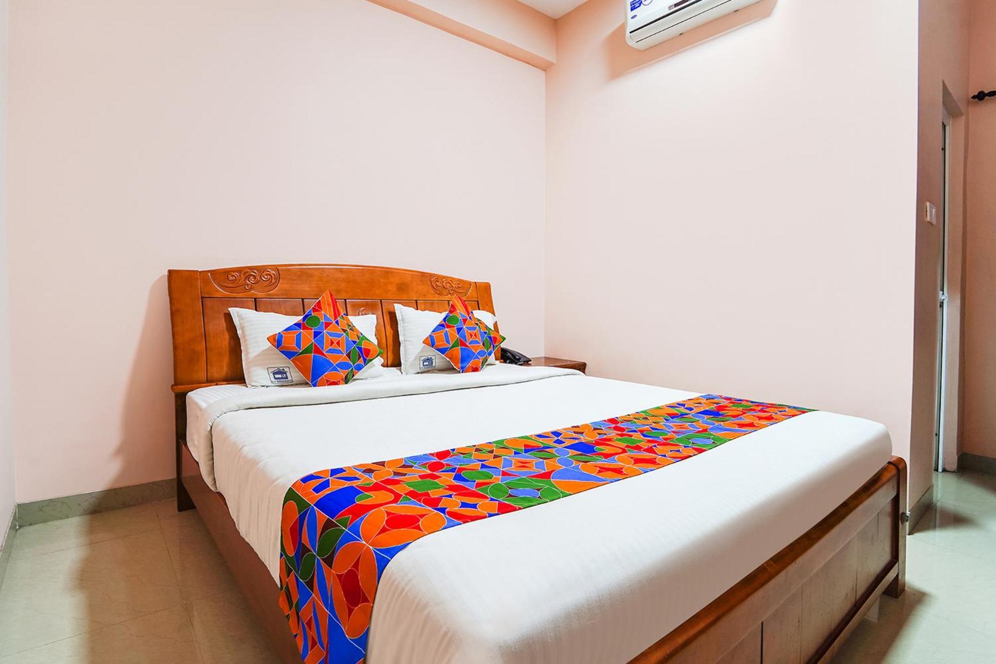 Fabexpress Uv Residency - 700M From Coimbatore International Airport Irugur Exterior foto